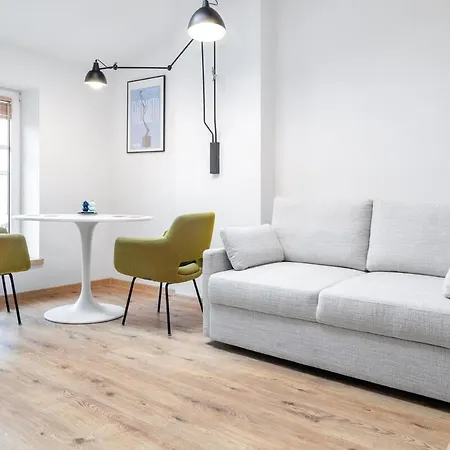 Househost Plac Wolnica 9 Краков