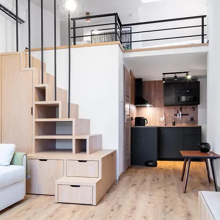 Апартаменты Househost Plac Wolnica 9 *